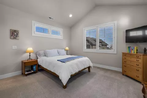 Bedroom - 61295 Howe Way, Bend, OR 97702 photo 4 of 7