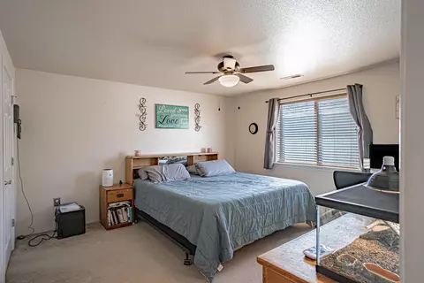 Bedroom - 653 Andrea Way, Eagle Point, OR 97524 photo 1 of 4