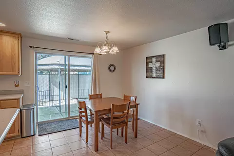 Dining - 653 Andrea Way, Eagle Point, OR 97524 photo 1 of 1