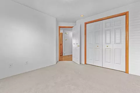 Bedroom - 530 Westminster Dr, Eagle Point, OR 97524 photo 4 of 4
