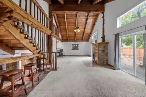 Entry Way - 63381 Freedom Pl, Bend, OR 97701 photo 1 of 4
