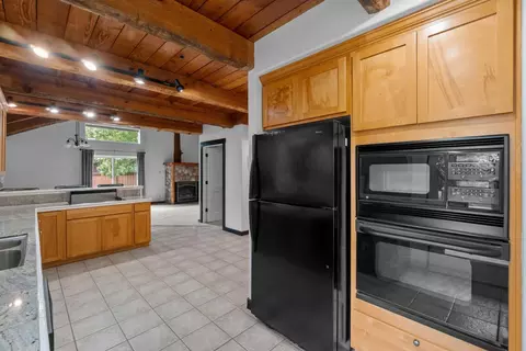 Kitchen - 63381 Freedom Pl, Bend, OR 97701 photo 3 of 3