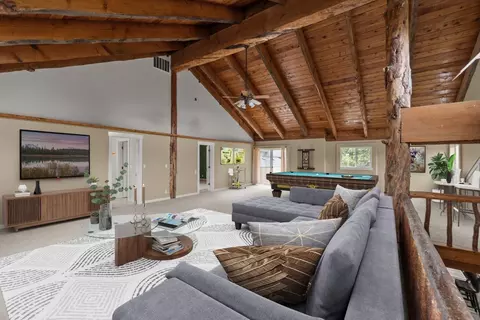 Living - 63381 Freedom Pl, Bend, OR 97701 photo 3 of 4