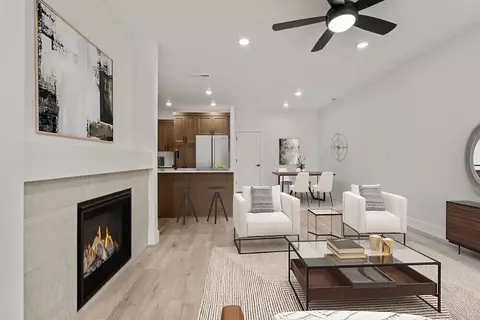 Living - 3833 Eagle Rd, Bend, OR 97701 photo 2 of 3