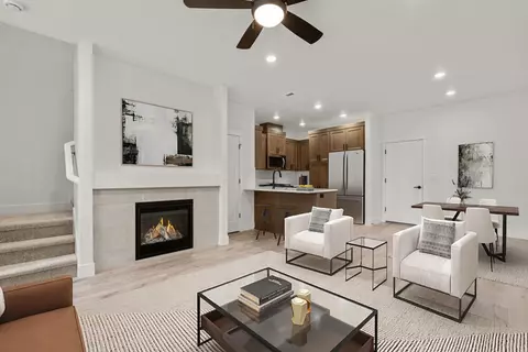 Living - 3833 Eagle Rd, Bend, OR 97701 photo 1 of 3