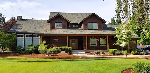 121 Valle Vista Dr, Grants Pass, OR 97527