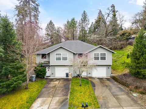 1101 NW C St, Grants Pass, OR 97526