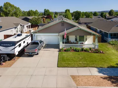 727 NE Fieldstone Ct, Prineville, OR 97754