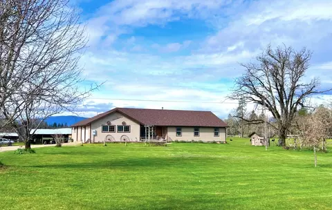 Exterior - 620 Dick George Rd, Cave Junction, OR 97523 photo 3 of 71
