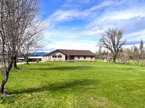 Exterior - 620 Dick George Rd, Cave Junction, OR 97523 photo 7 of 71