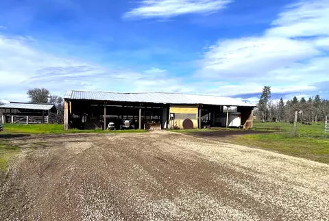 Exterior - 620 Dick George Rd, Cave Junction, OR 97523 photo 15 of 71