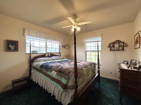 Bedroom - 620 Dick George Rd, Cave Junction, OR 97523 photo 3 of 7