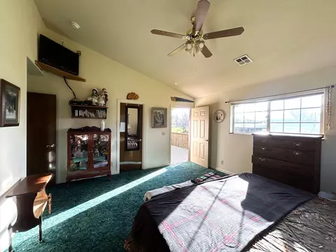 Bedroom - 620 Dick George Rd, Cave Junction, OR 97523 photo 6 of 7