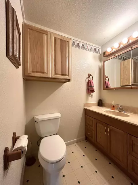 Bath - 620 Dick George Rd, Cave Junction, OR 97523 photo 7 of 7