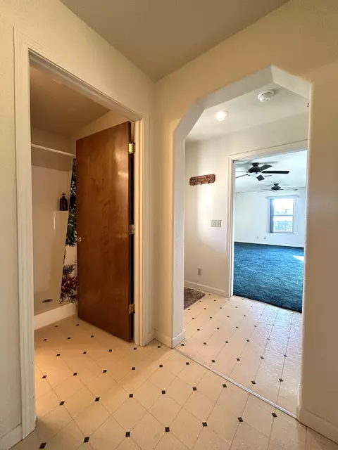 Entry Way - 620 Dick George Rd, Cave Junction, OR 97523 photo 5 of 8