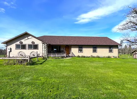 Exterior - 620 Dick George Rd, Cave Junction, OR 97523 photo 4 of 71