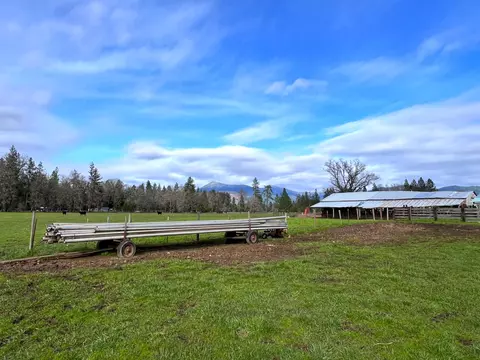 Exterior - 620 Dick George Rd, Cave Junction, OR 97523 photo 47 of 71
