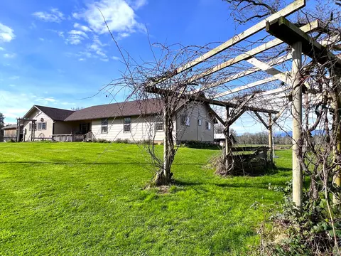 Exterior - 620 Dick George Rd, Cave Junction, OR 97523 photo 10 of 71