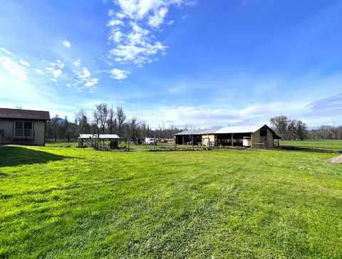 Exterior - 620 Dick George Rd, Cave Junction, OR 97523 photo 13 of 71