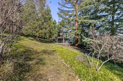 319 West St, Ashland, OR 97520