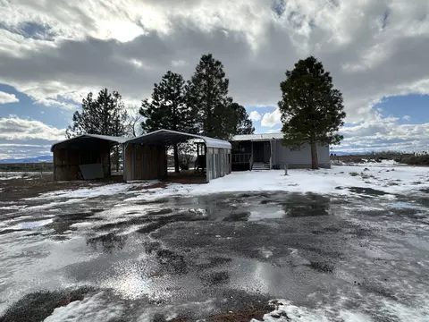 57147 Ivy Rd, Christmas Valley, OR 97641