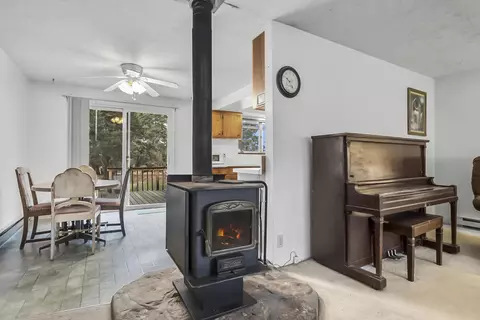 Living - 22988 Yucca Ct, Bend, OR 97701 photo 4 of 4