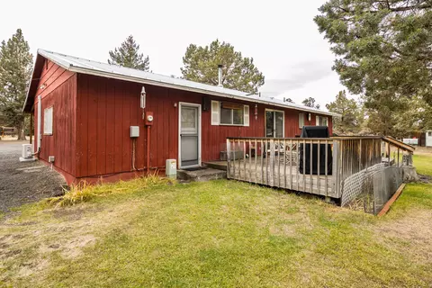 Exterior - 22988 Yucca Ct, Bend, OR 97701 photo 6 of 17
