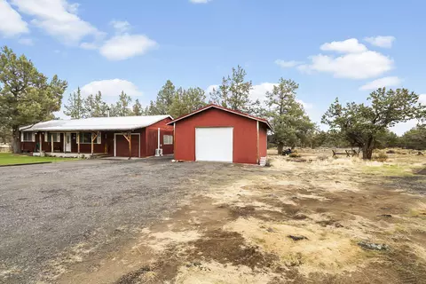Exterior - 22988 Yucca Ct, Bend, OR 97701 photo 10 of 17