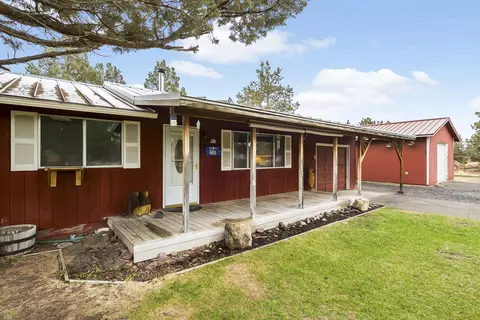 Exterior - 22988 Yucca Ct, Bend, OR 97701 photo 3 of 17