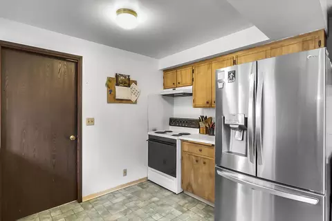 Kitchen - 22988 Yucca Ct, Bend, OR 97701 photo 2 of 4