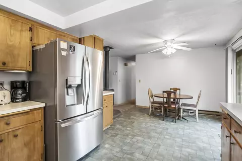 Kitchen - 22988 Yucca Ct, Bend, OR 97701 photo 4 of 4
