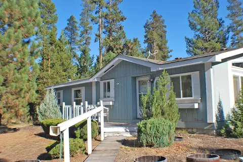 52744 Golden Astor Rd, La Pine, OR 97739