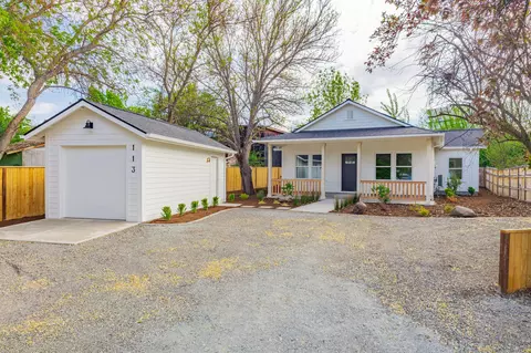 113 Lapree St, Talent, OR 97540