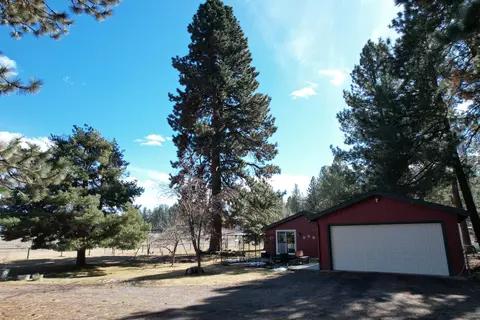 60315 Tekampe Rd, Bend, OR 97702