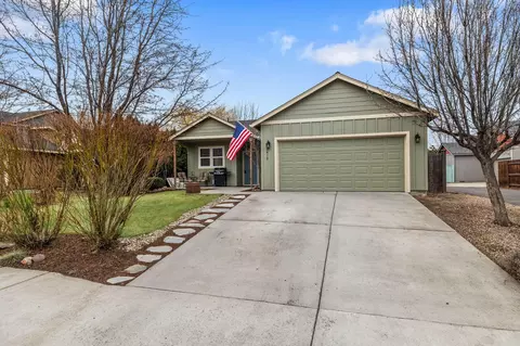 3472 SW Metolius Meadow Ct, Redmond, OR 97756