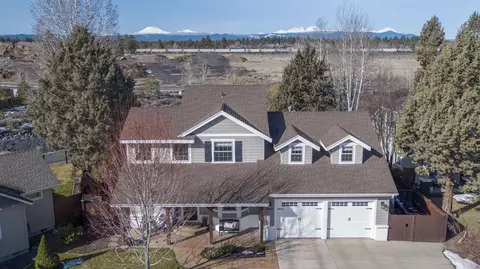 Exterior - 61193 Ridgewater Loop, Bend, OR 97702 photo 8 of 9