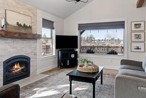Living - 61193 Ridgewater Loop, Bend, OR 97702 photo 2 of 6