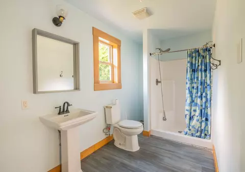 Bath - 2856 Humbug Creek Rd, Applegate, OR 97530 photo 3 of 3