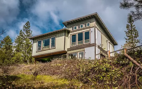 Exterior - 2856 Humbug Creek Rd, Applegate, OR 97530 photo 2 of 10