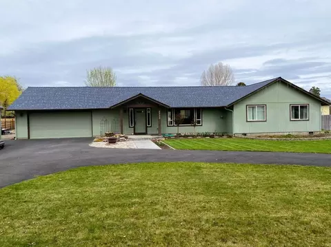 2309 SE Melrose Dr, Prineville, OR 97754