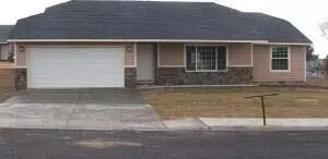 727 SE Cross Ln, Madras, OR 97741