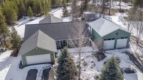 17135 Helbrock Dr, Bend, OR 97707