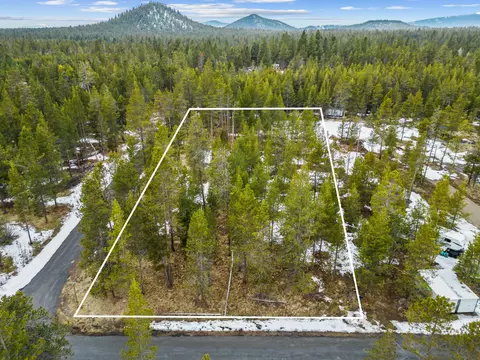 16790 Casper Dr, Bend, OR 97707