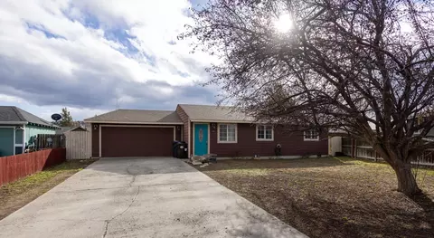 3402 SW Pumice Ave, Redmond, OR 97756