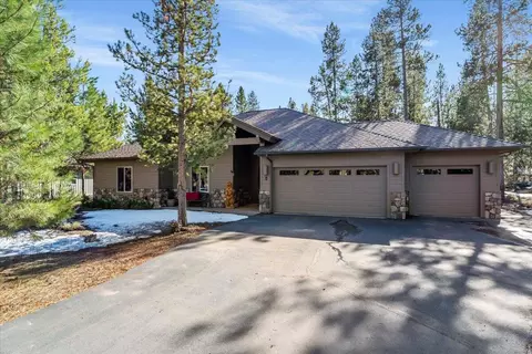 17765 Sarazen Ln #5, Sunriver, OR 97707