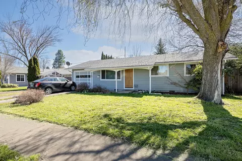 525 Garfield St, Medford, OR 97501