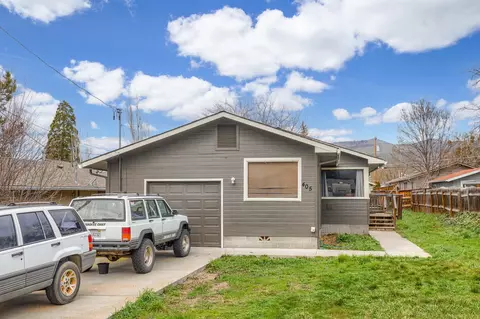405 S B St, Phoenix, OR 97535 photo 1