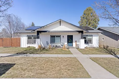20608 Redwing Ln, Bend, OR 97702