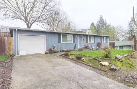 999 NW Grant St, Grants Pass, OR 97526