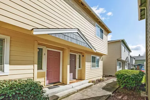 2030 Brookhurst St #4, Medford, OR 97504